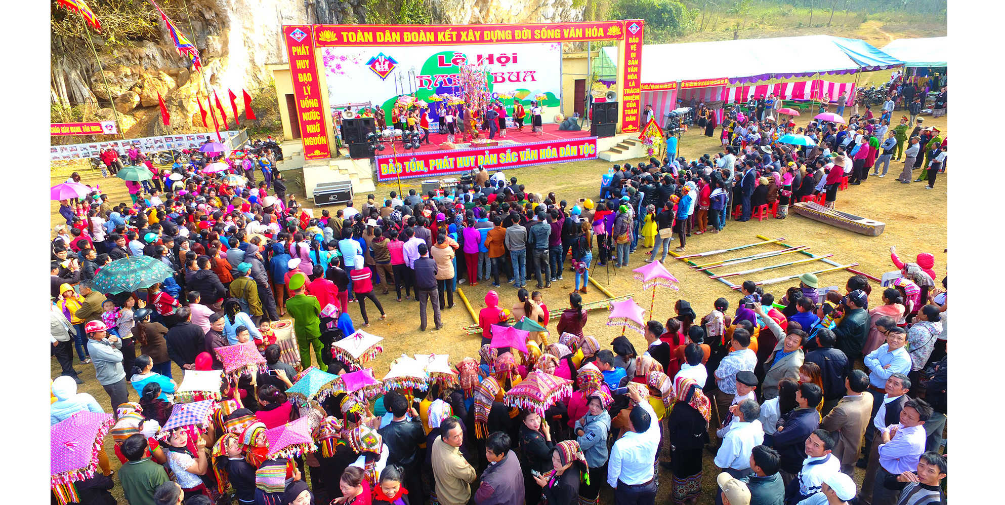 Xang khan được đưa vào biểu diễn trong lễ hội hang Bua…